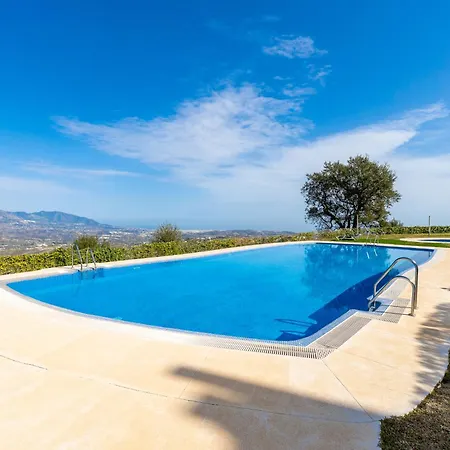 Holiday home Modern Marbella Villa, Pool, Ocean & Mountain View *