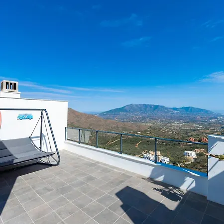Modern Marbella Villa, Pool, Ocean & Mountain View