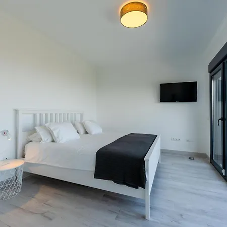 Modern Marbella Villa, Pool, Ocean & Mountain View Holiday home La Mairena