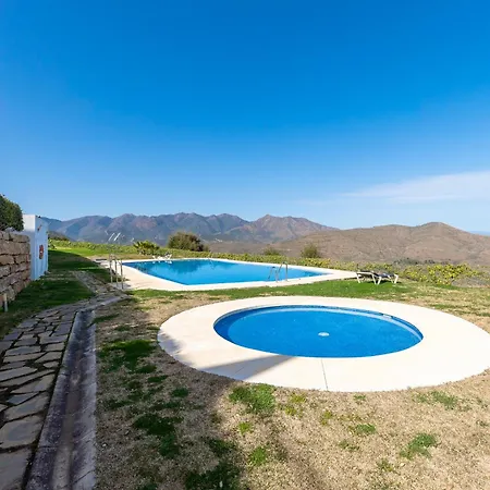 Modern Marbella Villa, Pool, Ocean & Mountain View Holiday home La Mairena