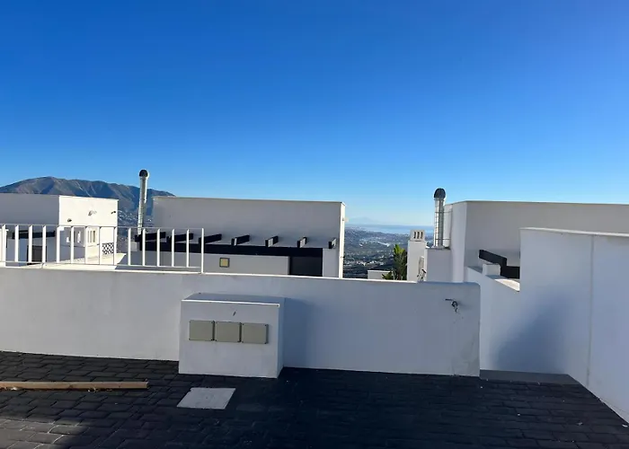Hébergement de vacances Modern Villa, Pool, Ocean & Mountain View