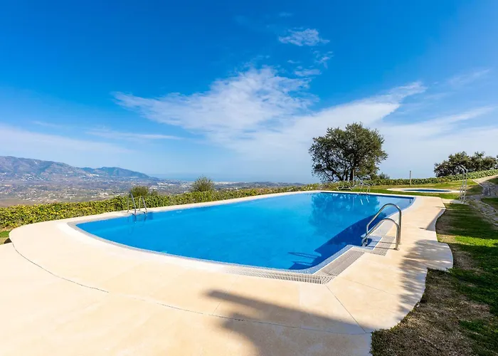 Hébergement de vacances Modern Villa, Pool, Ocean & Mountain View *