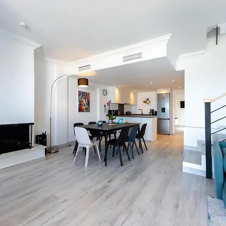 Modern Marbella Villa, Pool, Ocean & Mountain View Holiday home